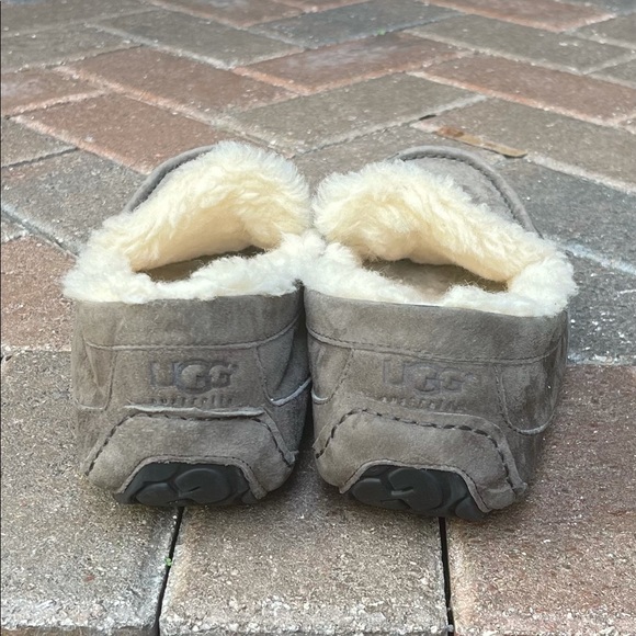 UGG grey suede Ascot loafers - Picture 10 of 11